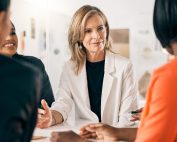 What should you pay attention to when choosing an immigration representative?